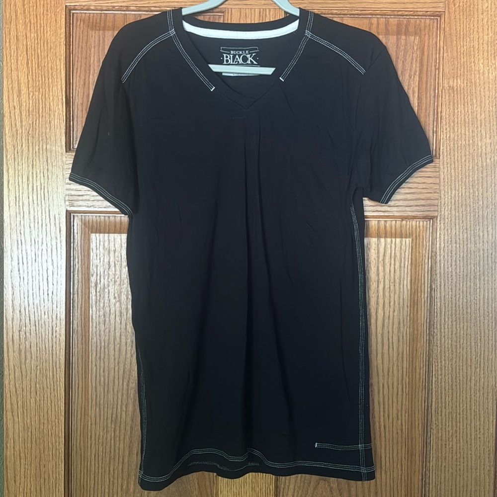 Men’s Buckle Black Basic Tee